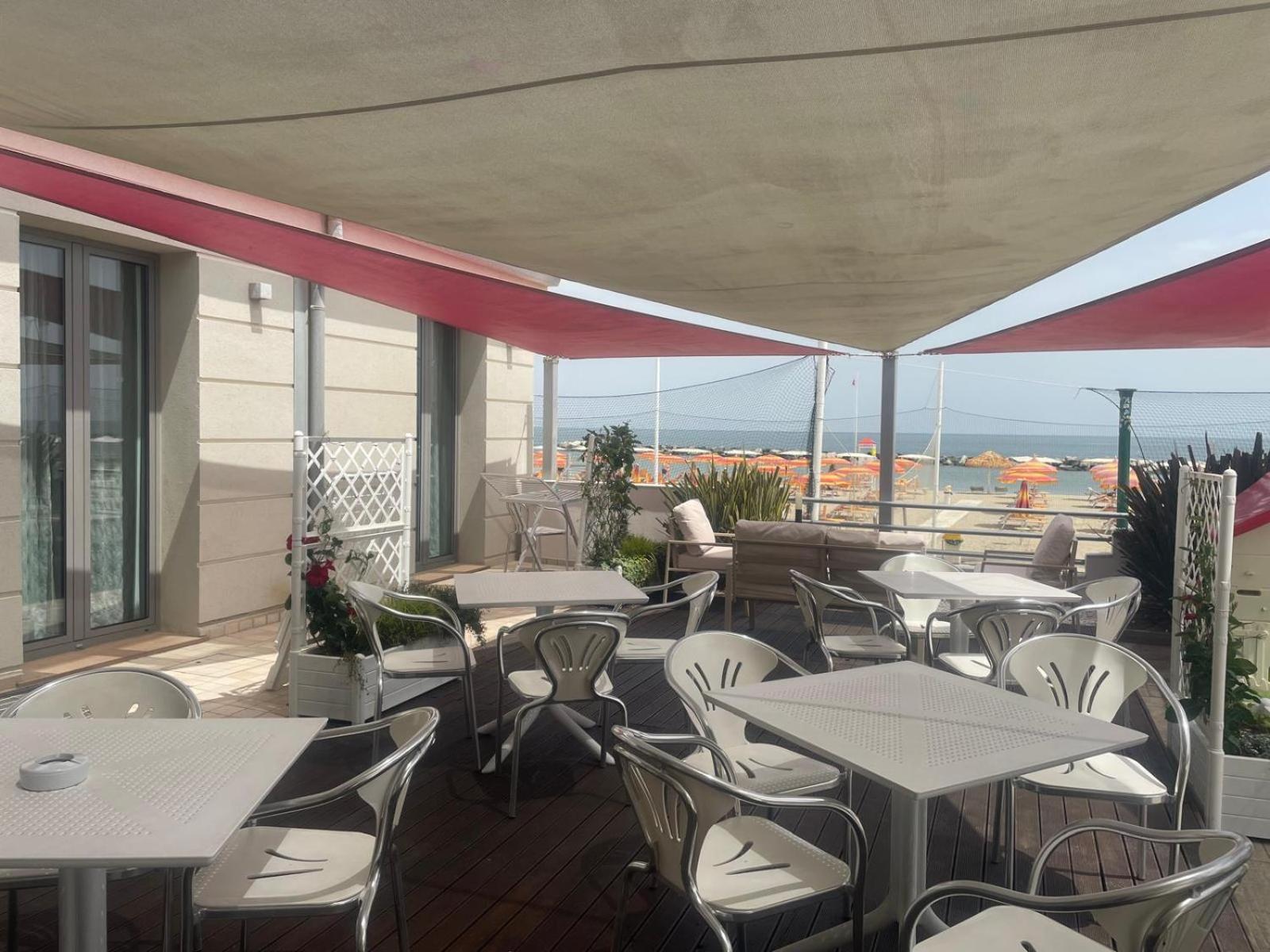 Hotel & Residence Cavalluccio Marino Rimini Extérieur photo