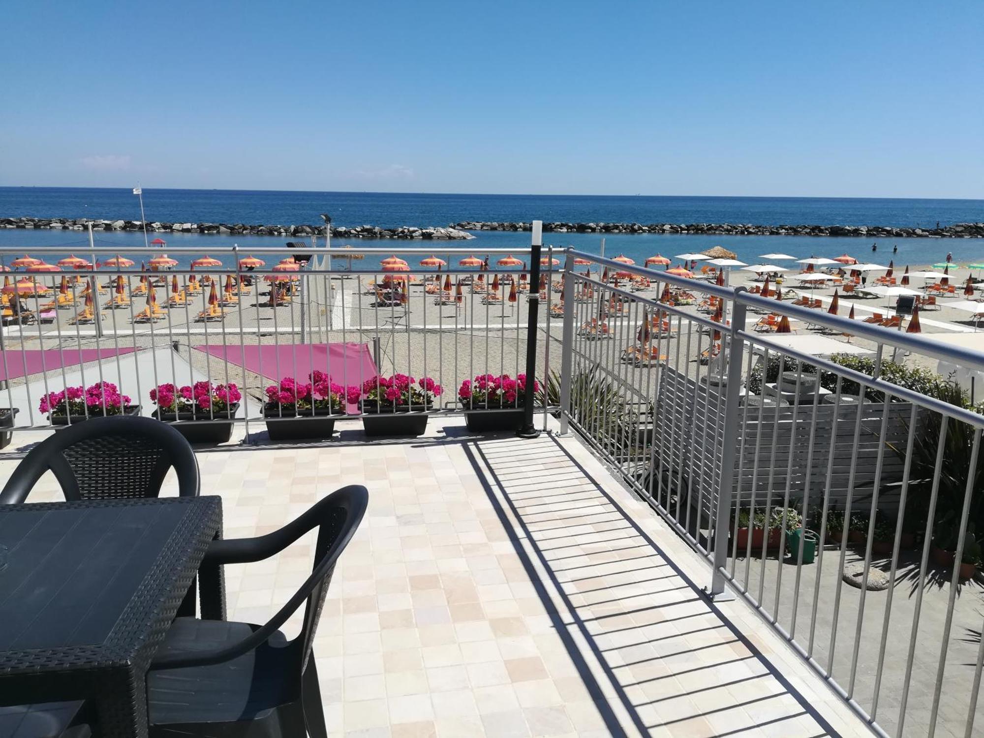 Hotel & Residence Cavalluccio Marino Rimini Extérieur photo
