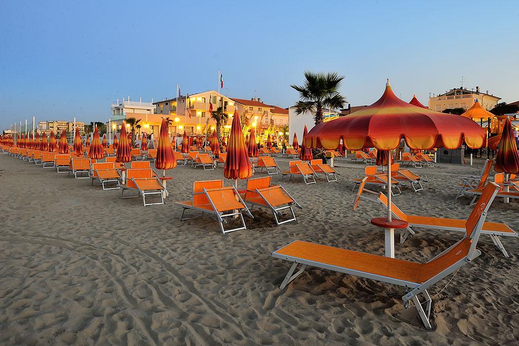 Hotel & Residence Cavalluccio Marino Rimini Extérieur photo